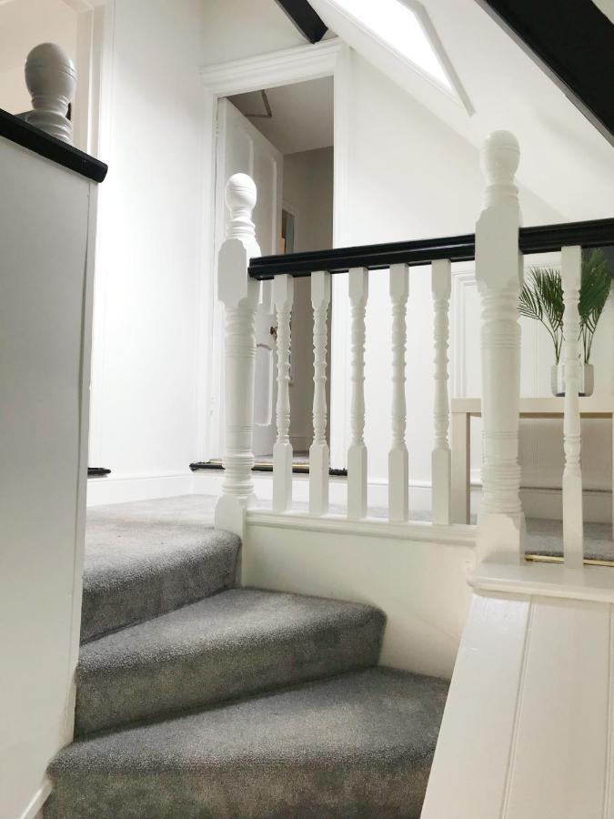 The Beach Hut - 1 Bedroom Apartment Near The Beach Bournemouth Bagian luar foto