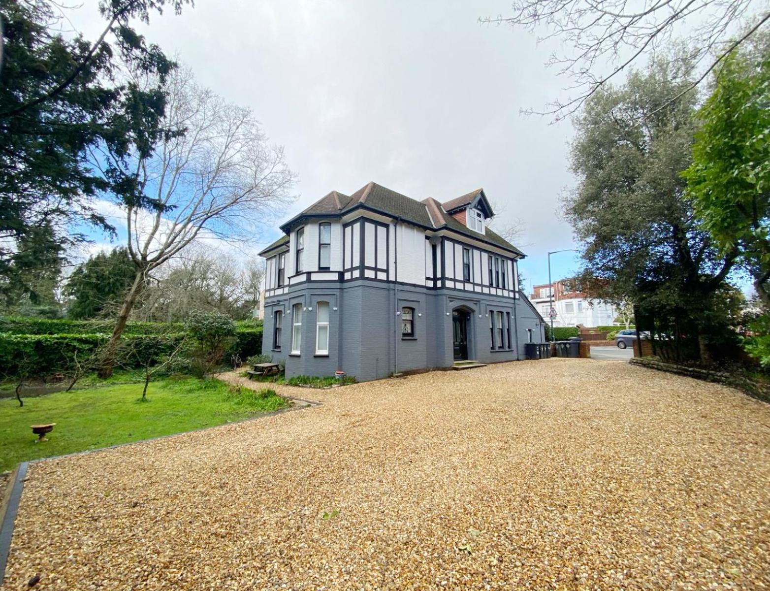 The Beach Hut - 1 Bedroom Apartment Near The Beach Bournemouth Bagian luar foto