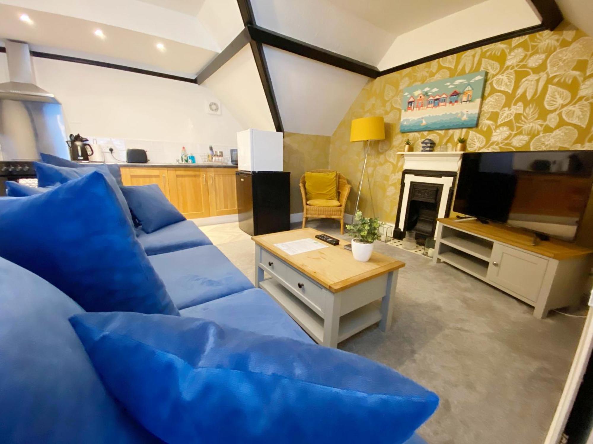 The Beach Hut - 1 Bedroom Apartment Near The Beach Bournemouth Bagian luar foto
